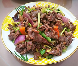 牛肉炒洋葱的做法