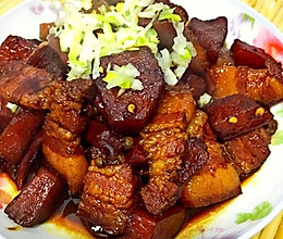 简易版红烧肉炖土豆的做法
