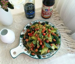 蒜蓉木耳拍黄瓜的做法