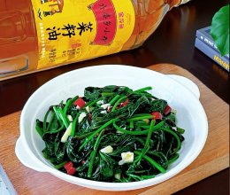 #中秋跟着金龙鱼外婆乡小榨菜籽油一起吃香喝辣#青炒红薯叶的做法