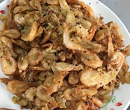 油炸小虾。的做法