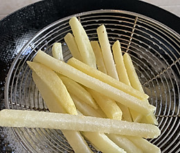 家里有土豆就能做的炸薯条 #人人能开小吃店#的做法
