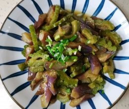 苦瓜炒茄子的做法