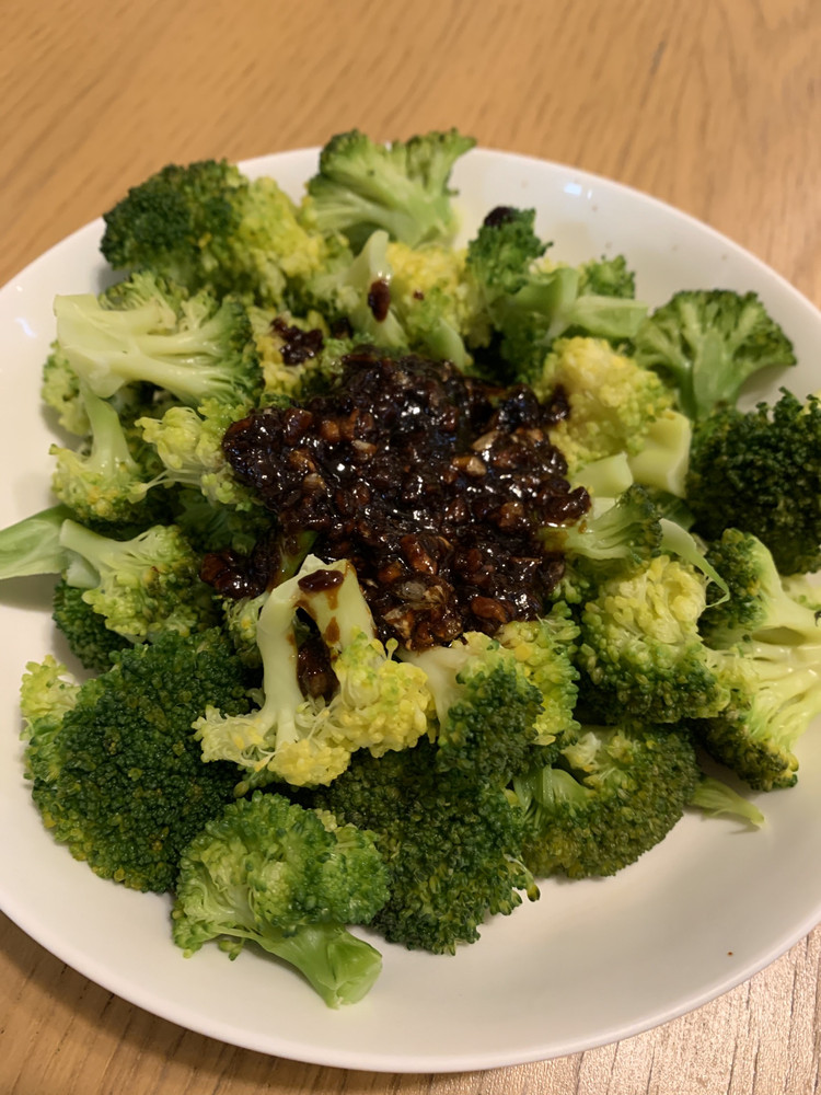 凉拌西兰花（耗油）的做法