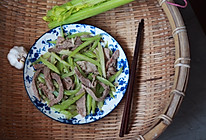 #精品菜谱挑战赛#西芹炒牛肉的做法