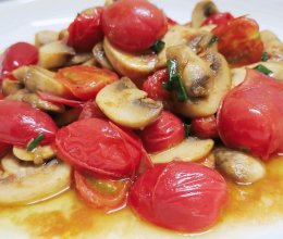 #我心中的冬日限定#圣女果炒蘑菇，健脾开胃真下饭的做法