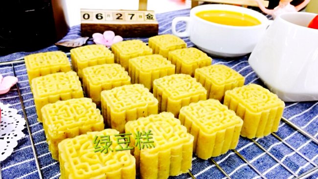 清凉一夏—绿豆糕—【九阳食尚学院】的做法