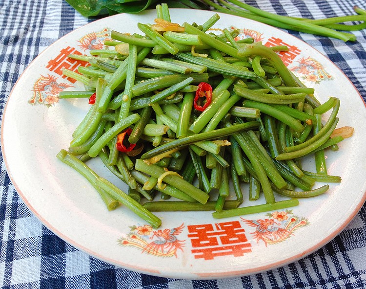 炝炒红薯梗的做法