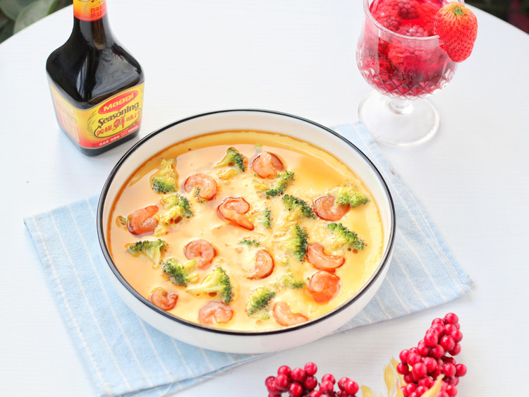 西蓝花虾仁蒸蛋的做法