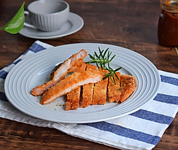 教你用两种方法来做香酥猪排，酥香好吃还不油腻的做法