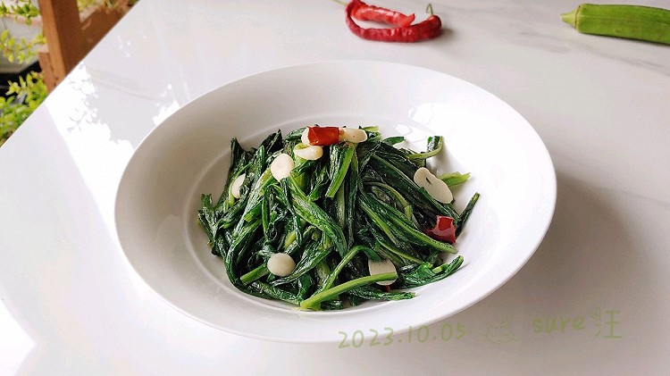蒜辣生爆莴苣苗的做法