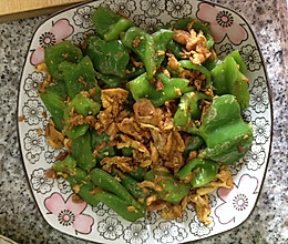 圆椒炒鸡蛋的做法
