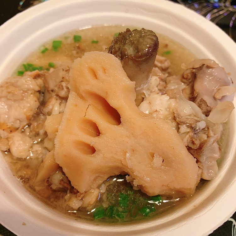 排骨藕汤的做法