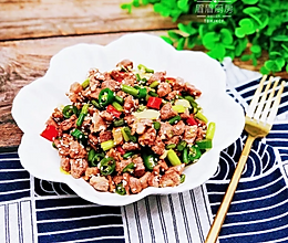 芝麻羊肉粒的做法