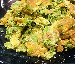 芹菜的隐秘菜单：芹菜叶炒鸡蛋的做法