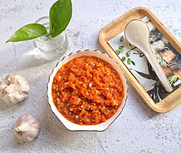 #相聚组个局#万能蒜蓉辣酱，年夜饭餐桌上不可少的蘸料！的做法