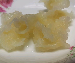 牛奶炖鱼胶的做法