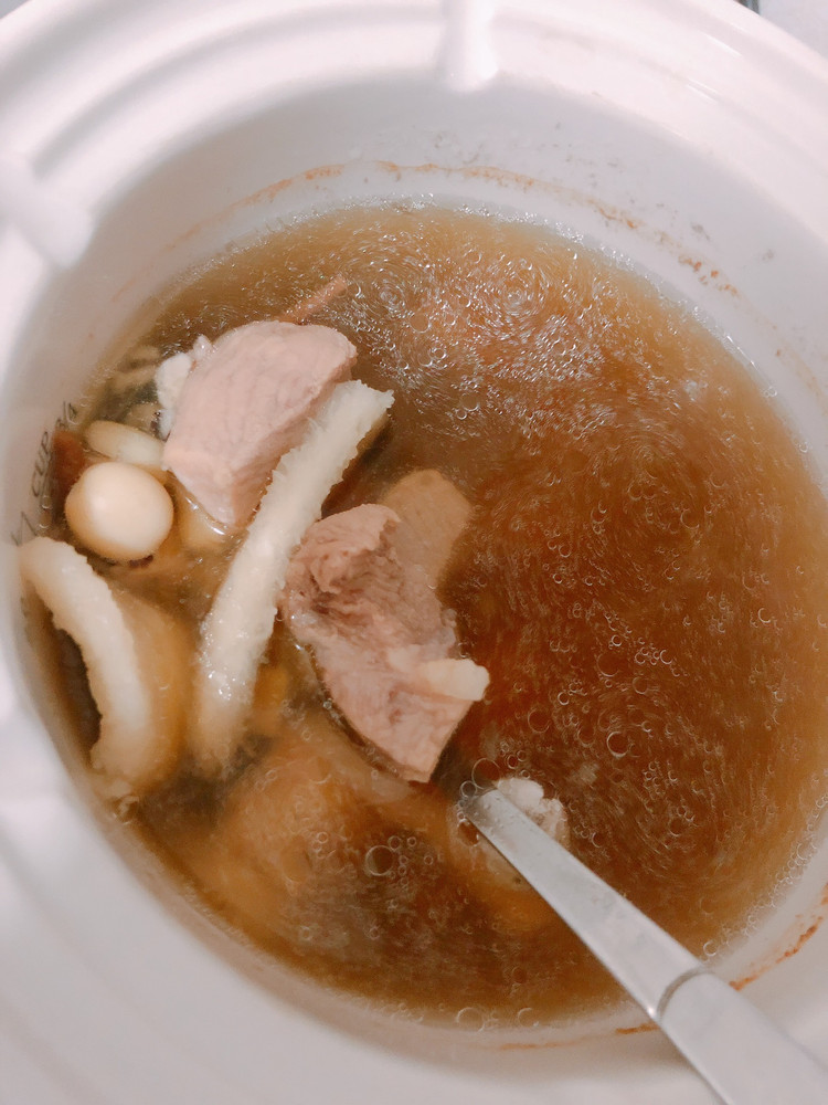 孩儿汤“太子参麦冬淮山瘦肉汤”的做法