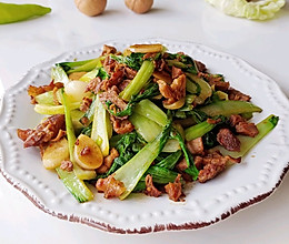 拆骨肉炒小油菜的做法