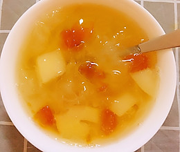 银耳雪梨羹的做法