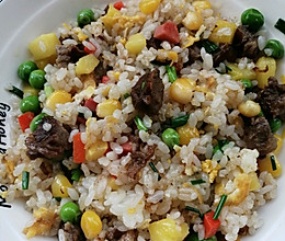 香甜可口的五彩炒饭菠萝饭的做法