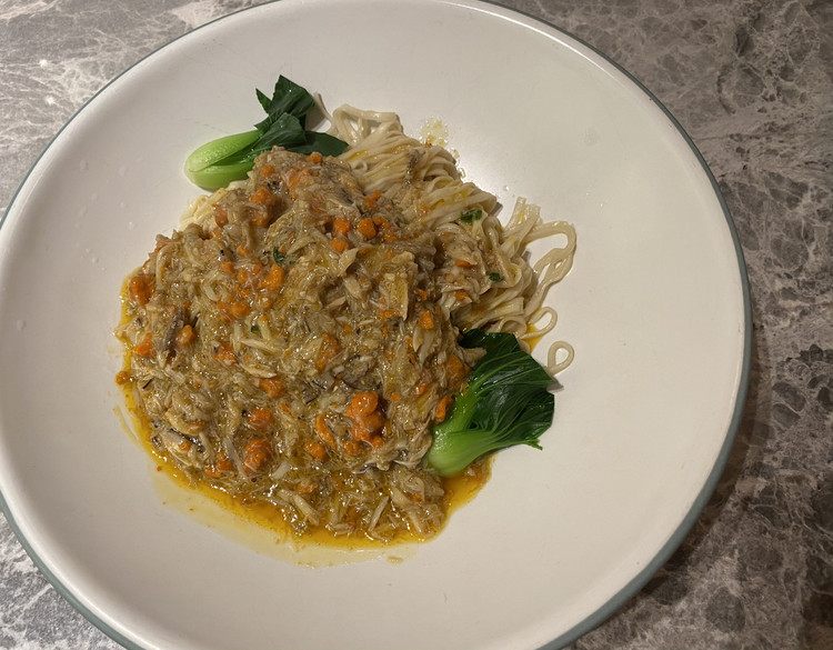蟹粉伴面的做法