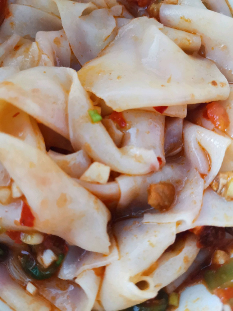 凉拌米皮的做法