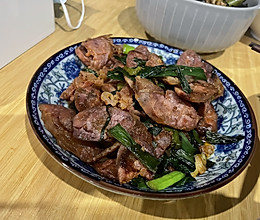 辣椒炒香肠的做法