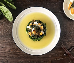 金银蛋浸菠菜的做法