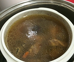 羊肚菌炖白鸽的做法
