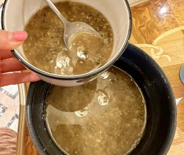 绿豆汤（粒粒开花，软糯流沙，降温极品）的做法