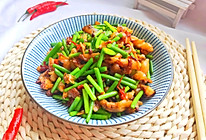 #钟于经典传统味#年夜饭春节必备的简单快手爆炒鱿鱼须的做法
