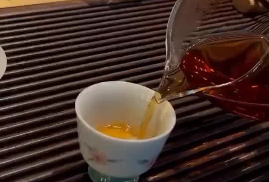 看看长沙泡茶品茶喝茶老方法的做法