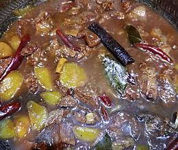 土豆炖牛肉的做法