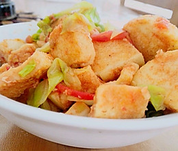 西红柿包菜炒馒头的做法