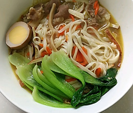 快手暖冬杂蔬羊肉汤面的做法