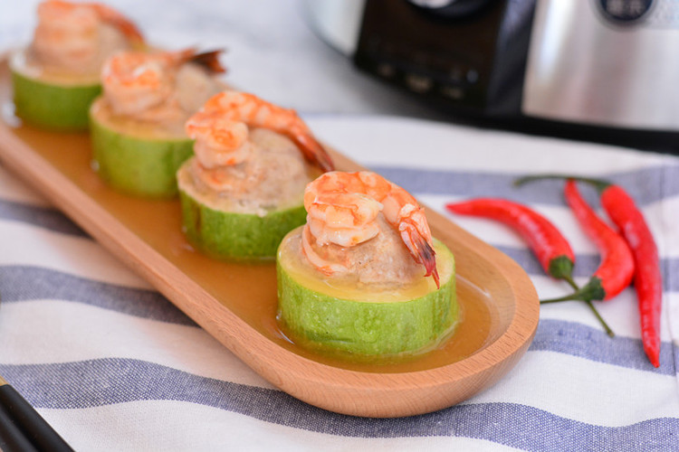 鲜虾半月盏的做法