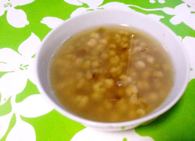 【食疗·祛痘利器】绿豆薏仁汤的做法