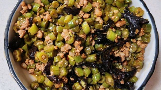 肉沫扁豆，配米饭，拌面条都好吃的做法