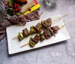 烤牛肉串#做道好菜，自我宠爱！#的做法