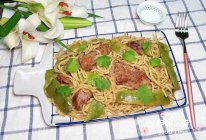 #夏至日，大口吃面#豆角排骨焖面的做法