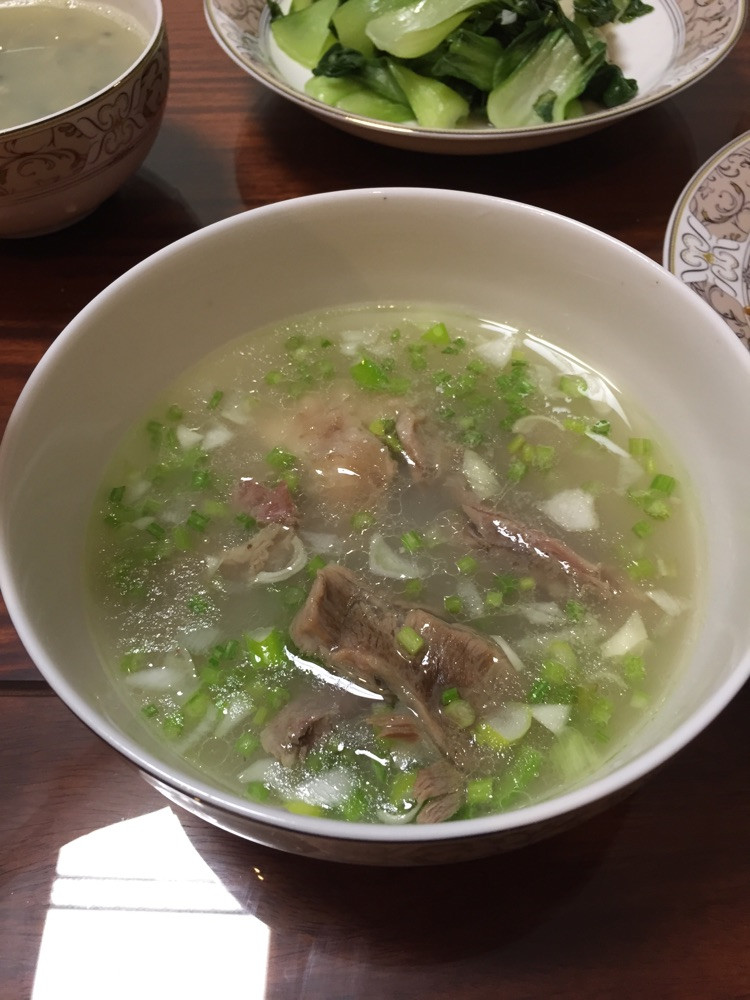 冬季滋补羊肉汤的做法