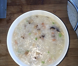咸肉香菇粥的做法