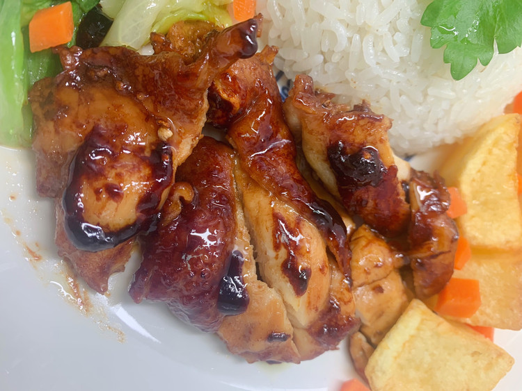香煎黑椒鸡扒饭的做法