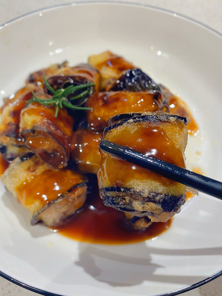糖醋茄子肉卷的做法