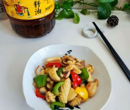 墨鱼炒菜椒的做法
