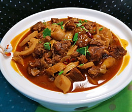 春笋炖牛肉的做法