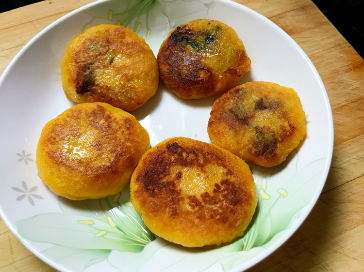 宝宝辅食红薯夹心饼(18个月宝宝)的做法