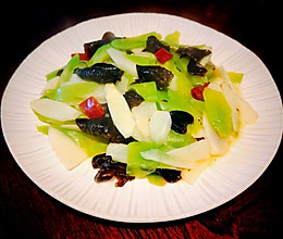 #年夜饭菜谱#山药青笋木耳的做法