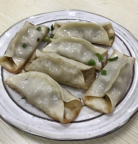 牛肉锅贴的做法